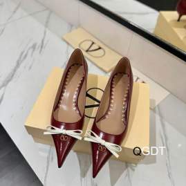 Picture of Valentino Shoes _SKUValentinosz35-40820264.5cmGDT0303